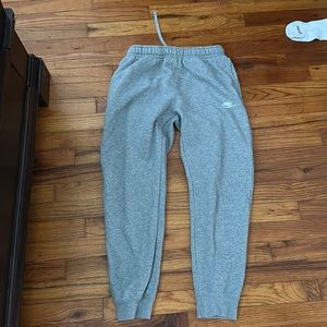 Nike Ckub Fleece Joggers. Size Small